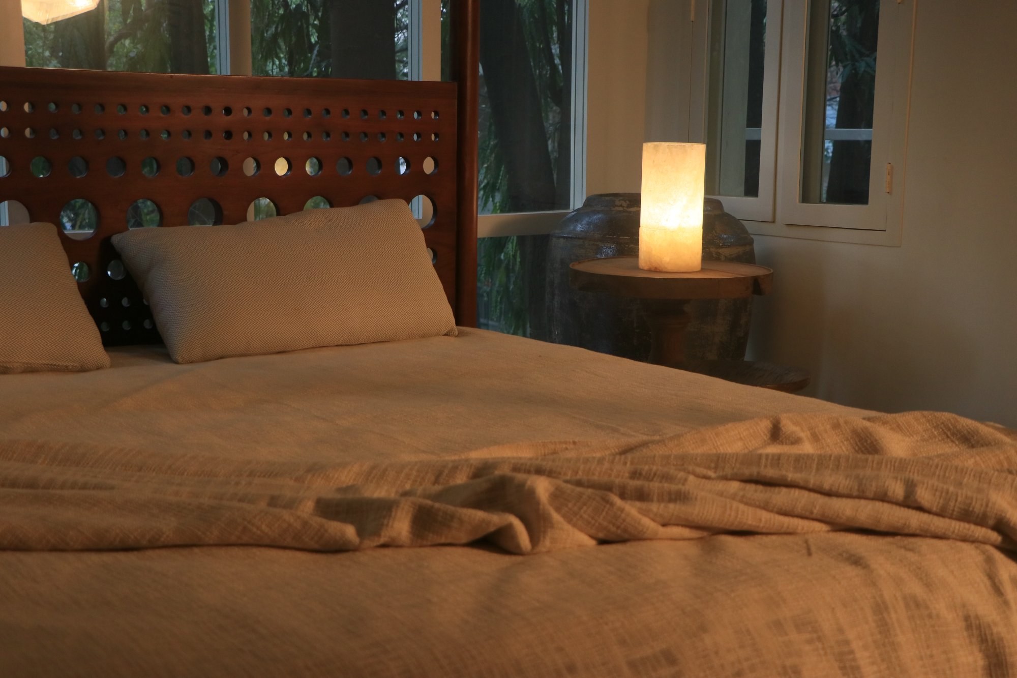 KAYU Bedroom Ambient — Lamp Headboard