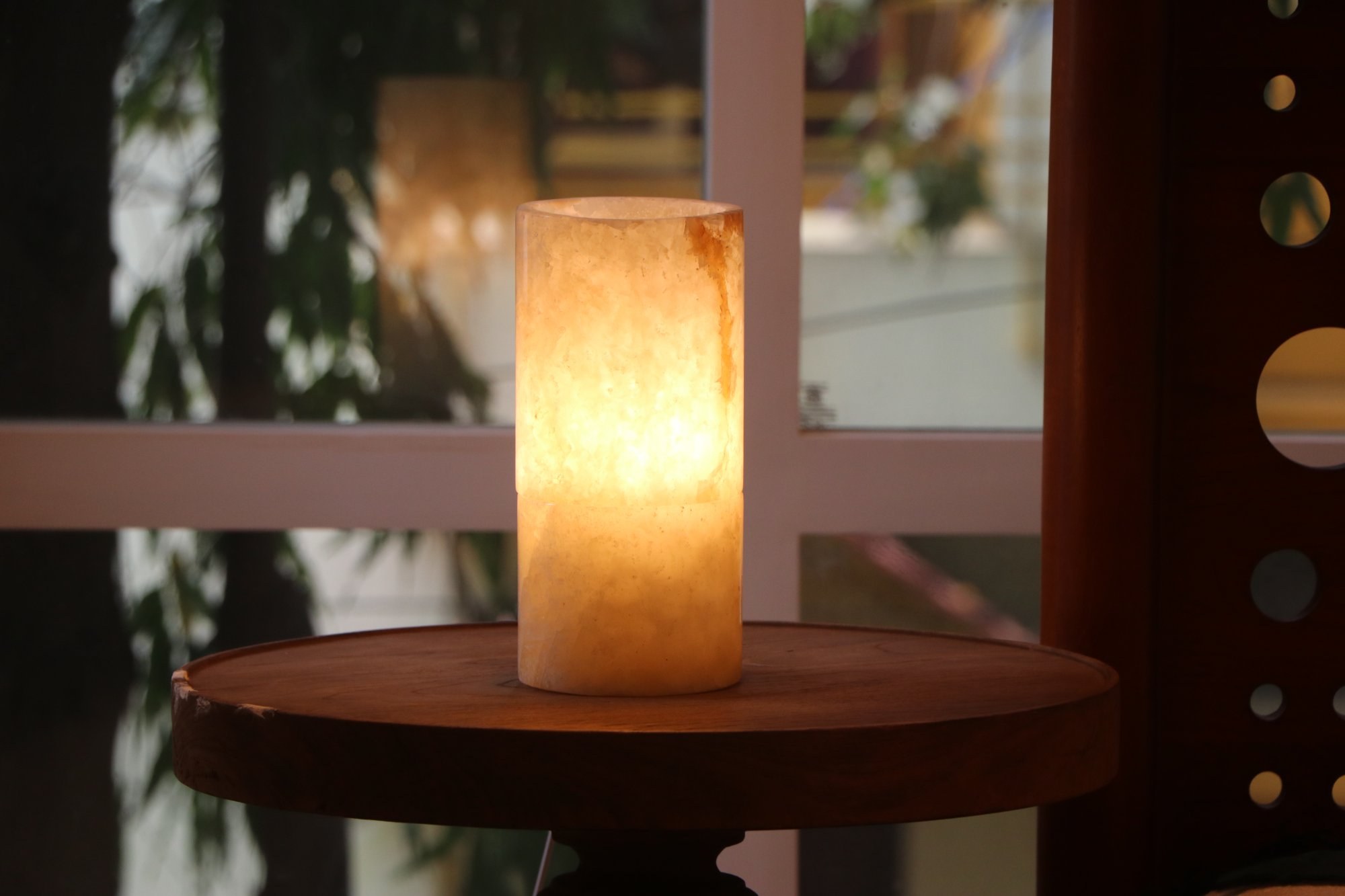 KAYU Window Vignette — Onyx Lamp