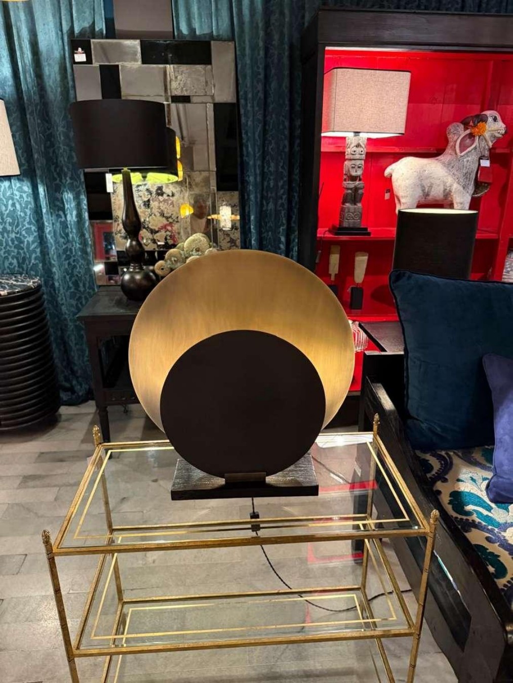 Eclipse Disc Table Lamp — KAYU Lighting